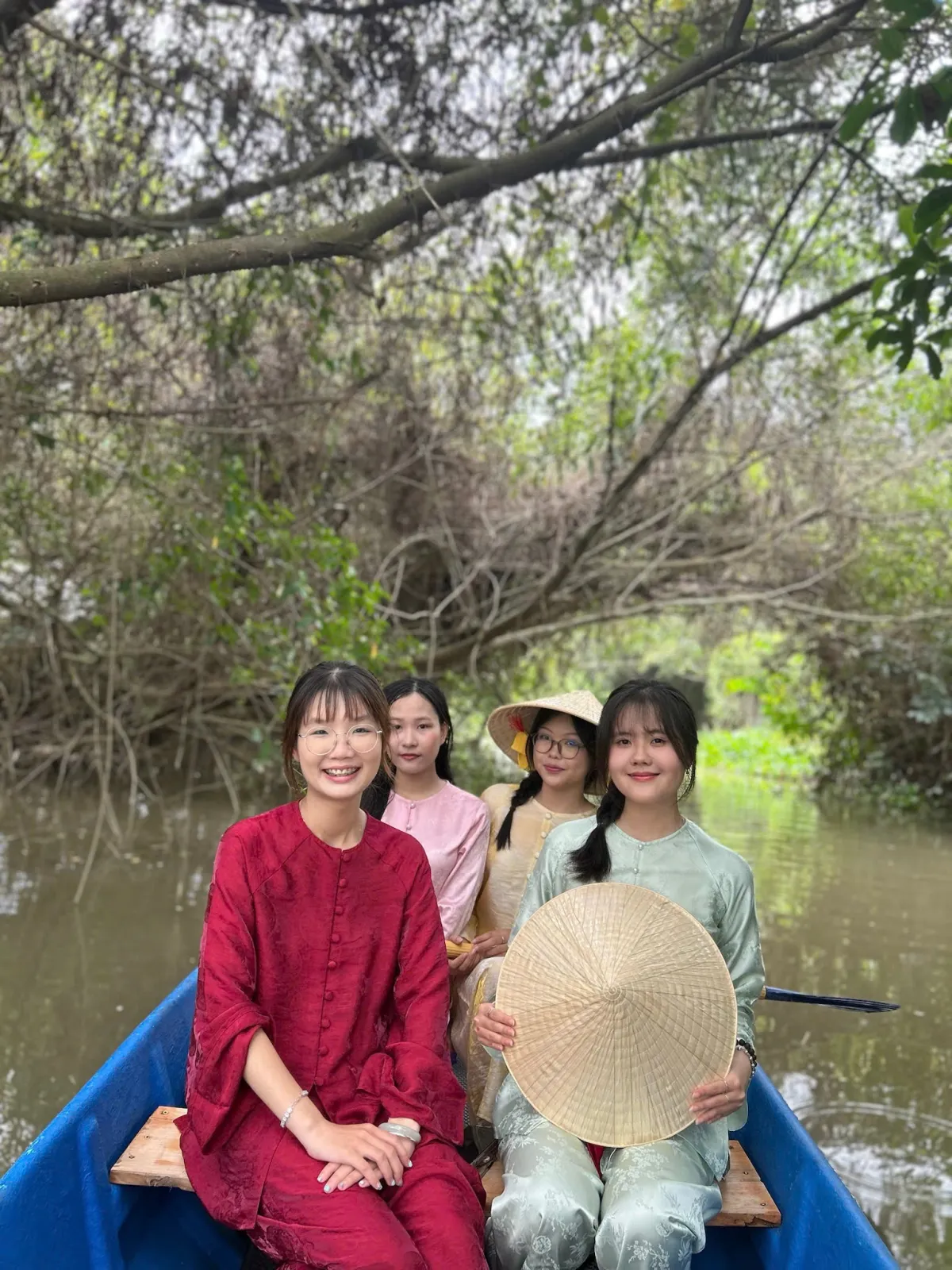 Khoảnh khắc tại Bình Mỹ